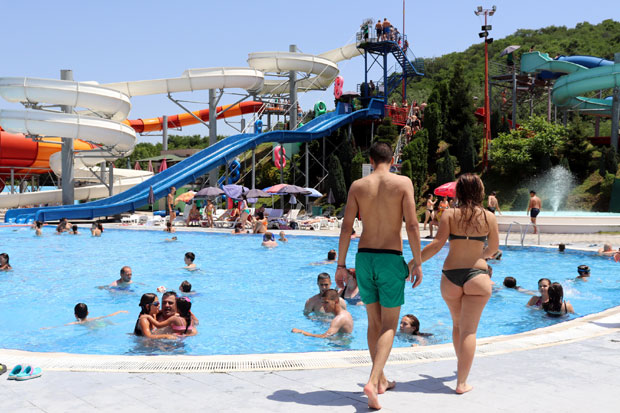 ЦЕНЕ БАЗЕНА: Брчкање у Београду и до четири пута скупље него у Сврљигу